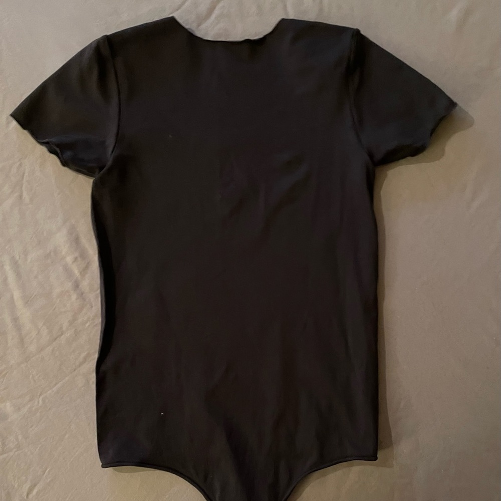 SKIMS  Essential Crew Neck Bodysuit , short sleeve.